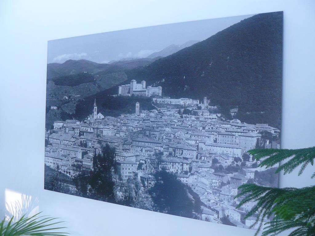 Casa Religiosa Di Ospitalita Nazareno Hotel Spoleto Luaran gambar