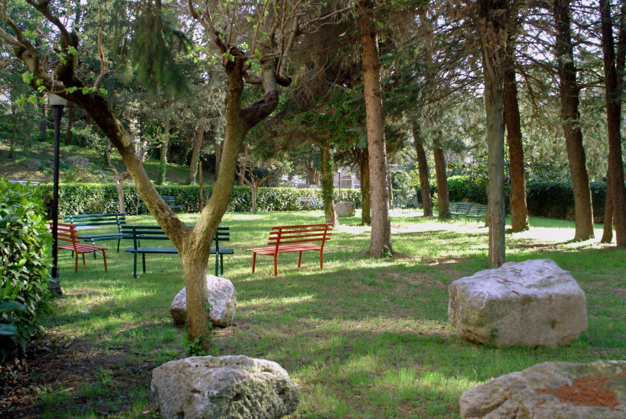 Casa Religiosa Di Ospitalita Nazareno Hotel Spoleto Luaran gambar